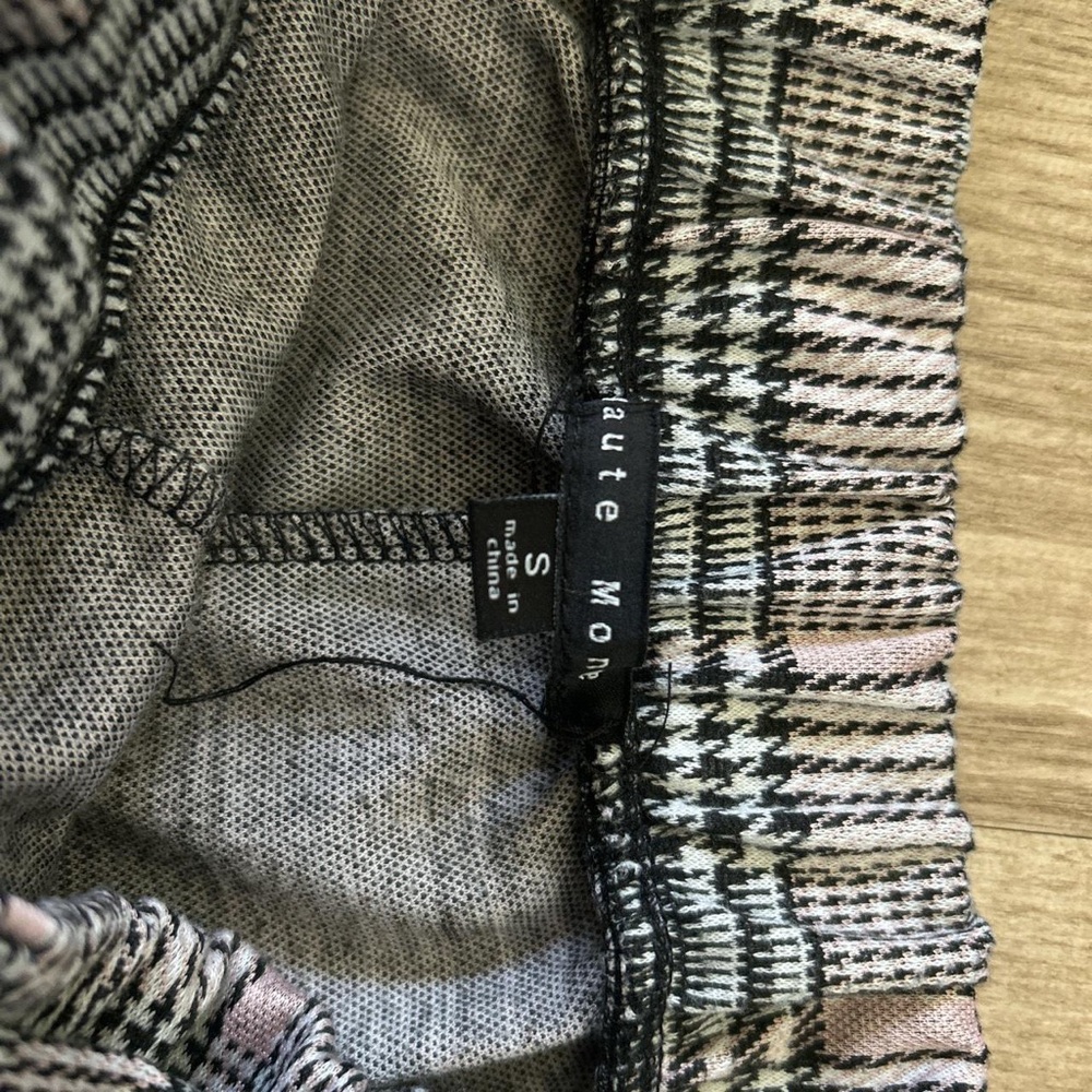 Pink plaid skirt/skort - Picture 4 of 4